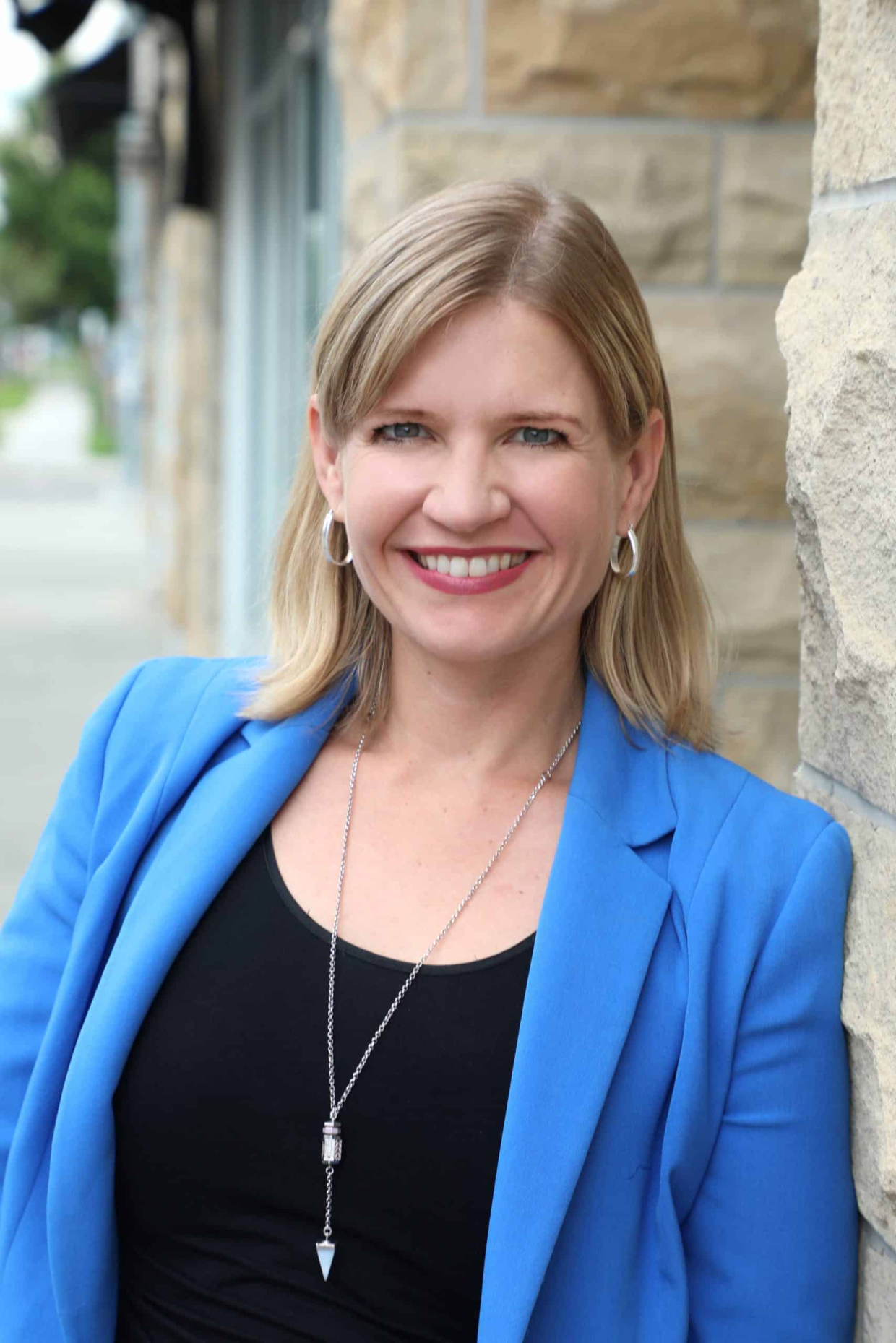 Dr. Laura Hambley Lovett